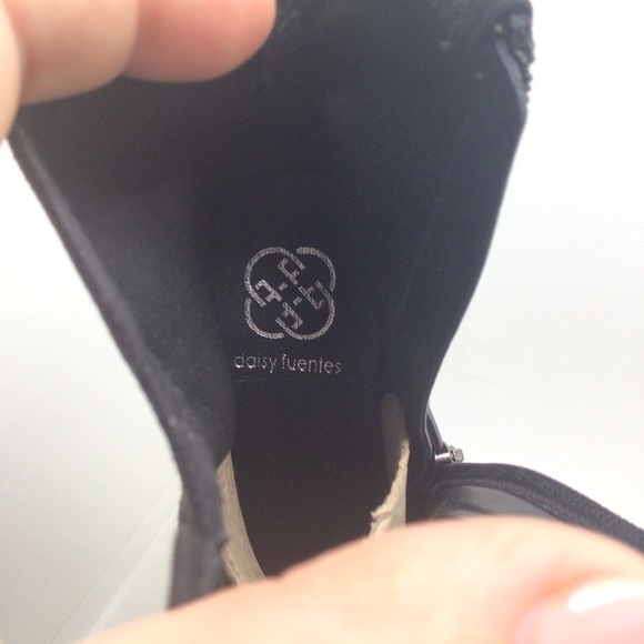 Daisy Fuentes Womens Carita Black Rhinestone High Heel Ankle Boots Size 8 - Picture 10 of 14